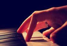 黑白体育：[德甲]凯恩两球 拜仁德甲总积分破4000.